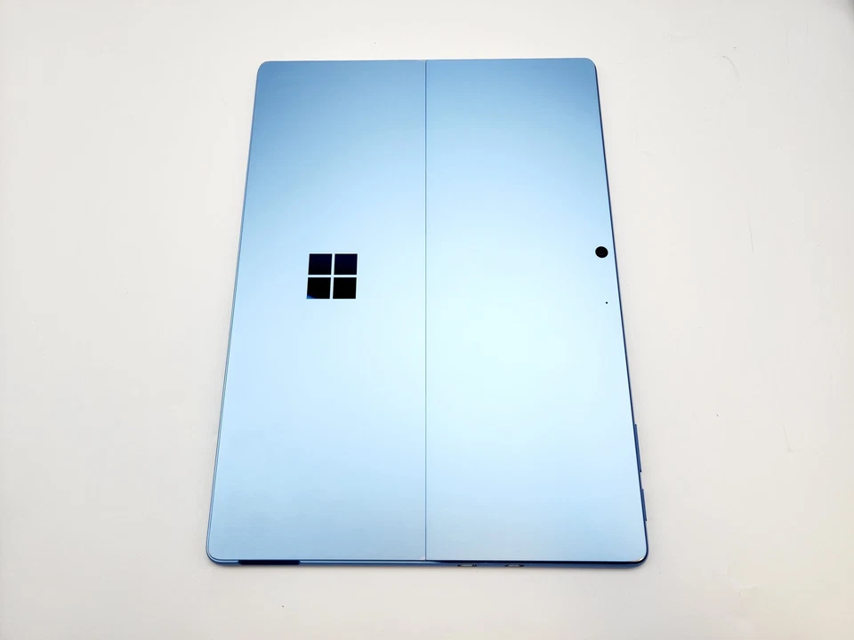 Microsoft Surface Pro 9 13" i5 12th Gen 8GB RAM 256GB SSD 2.5GHz Blue Good - Image 4 of 4