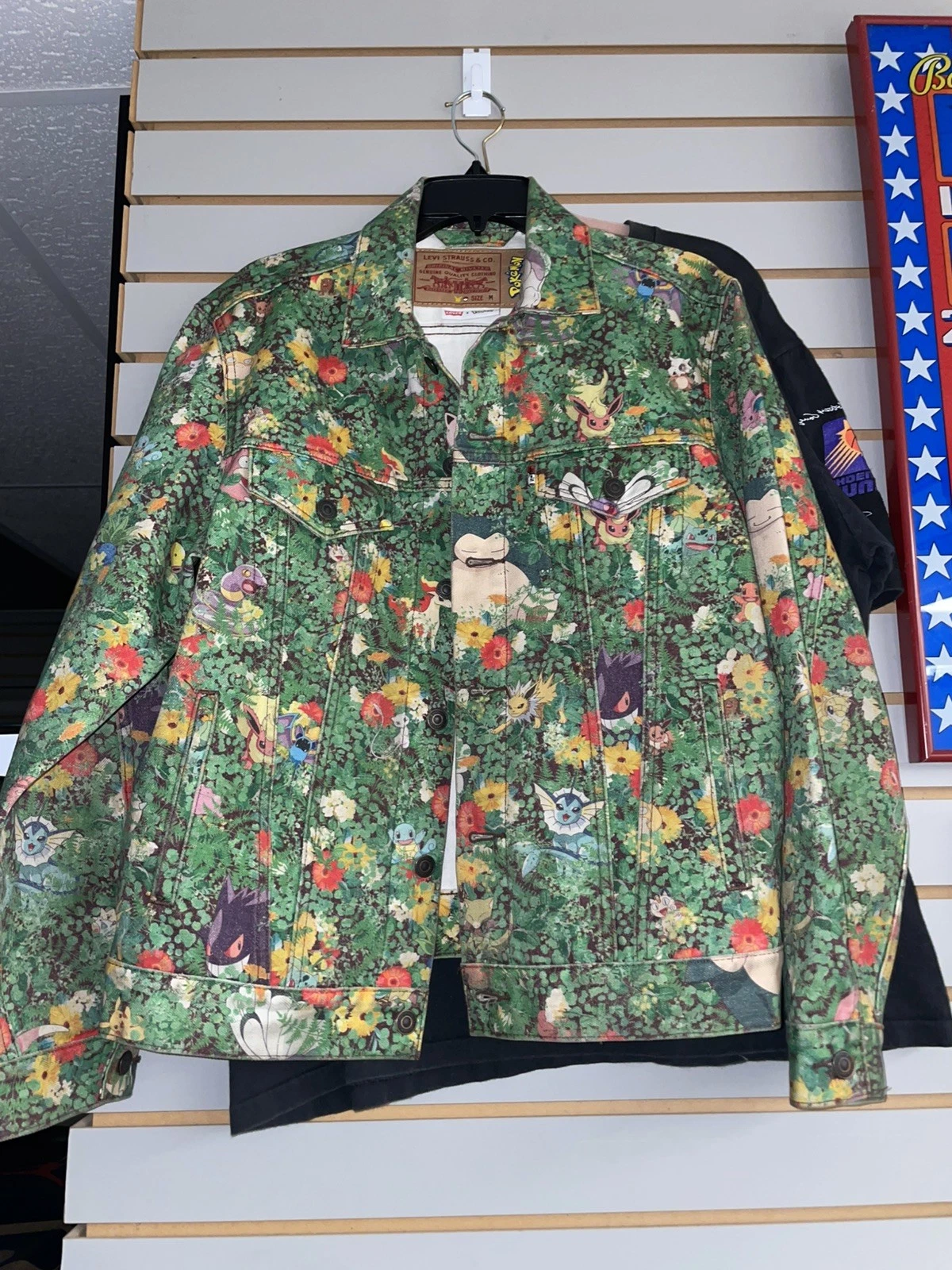 Levi’s x Pokémon Denim Jacket Medium Rare All Over Print M Pockets Convention
