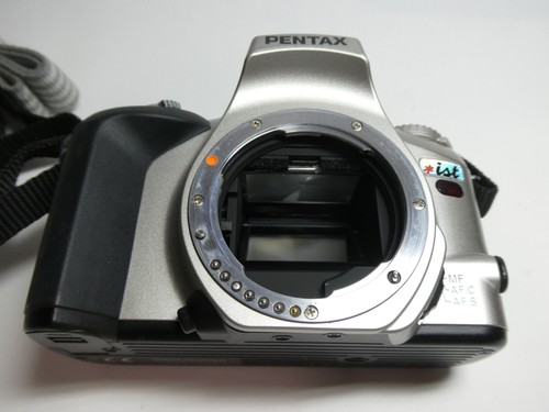 Cuerpo y correa de cámara fotográfica SLR compacta multimodo Pentax *es **RARA** - Imagen 10 de 11