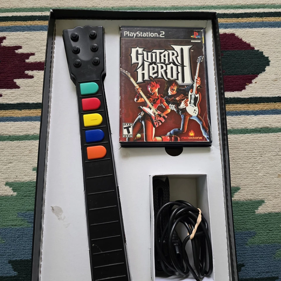 PS2 Guitar Hero 2 SG Paquete de Guitarra con Caja 3 Juegos GH1 GH2 GH3 Lote Foto 3 de 4