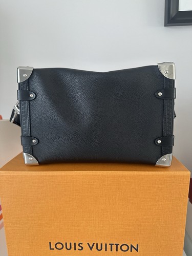 Louis Vuitton Side Trunk MM Bag - Picture 4 of 9