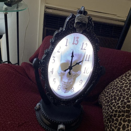 Halloween Prop 13-Hour Animated Tabletop Haunted Clock 16" Evil Gothic Skull. - Picture 6 of 7