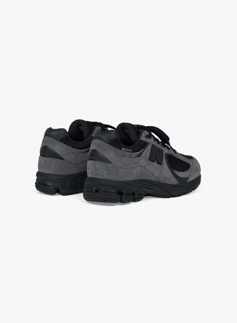 new balance THE 2002R GTX 