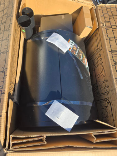 NEW Traeger Pro 575 Wi-Fi Pellet Grill and Smoker in Black - Picture 4 of 6