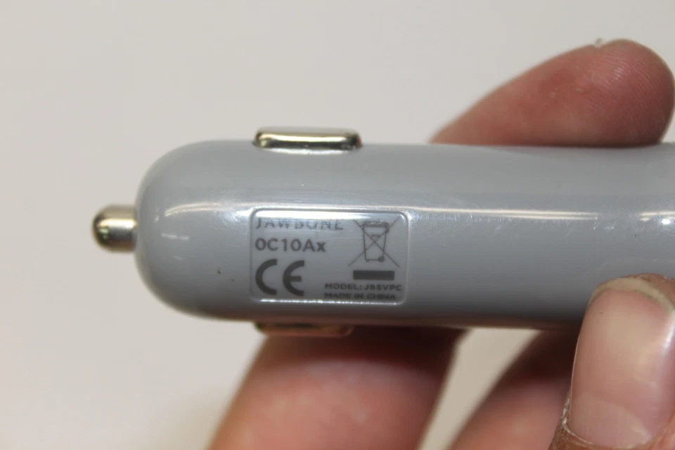 Cargador de vehículo Jawbone JBSVPC para auriculares Bluetooth Prime Earcandy Foto 2 de 2