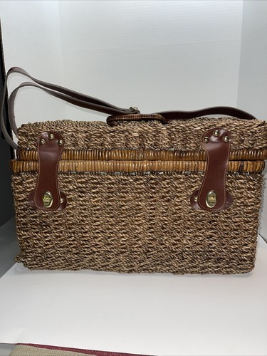 Picknickkorb aus Rattan mit Gurten inklusive Service für 4 - 22 Teile - Bild 2 von 20