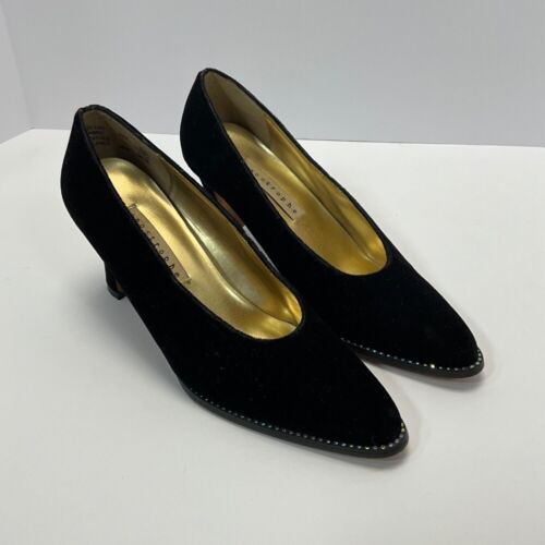 Apostrophe NWOT Black Velvet Rhinestone Heels Shoes Size 6M - Imagen 3 de 12