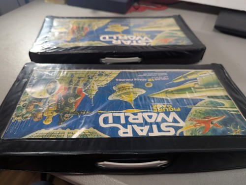 2x Astuccio Figurine Star World Vintage anni 70 Tara Toy Corp M22 con Vassoio - Foto 3 di 6