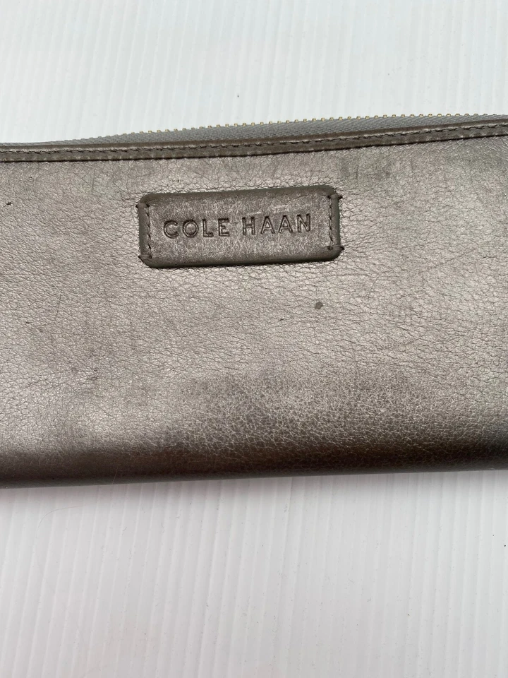 Cartera continental de cuero gris Cole Haan | Cartera con cremallera alrededor Foto 3 de 4