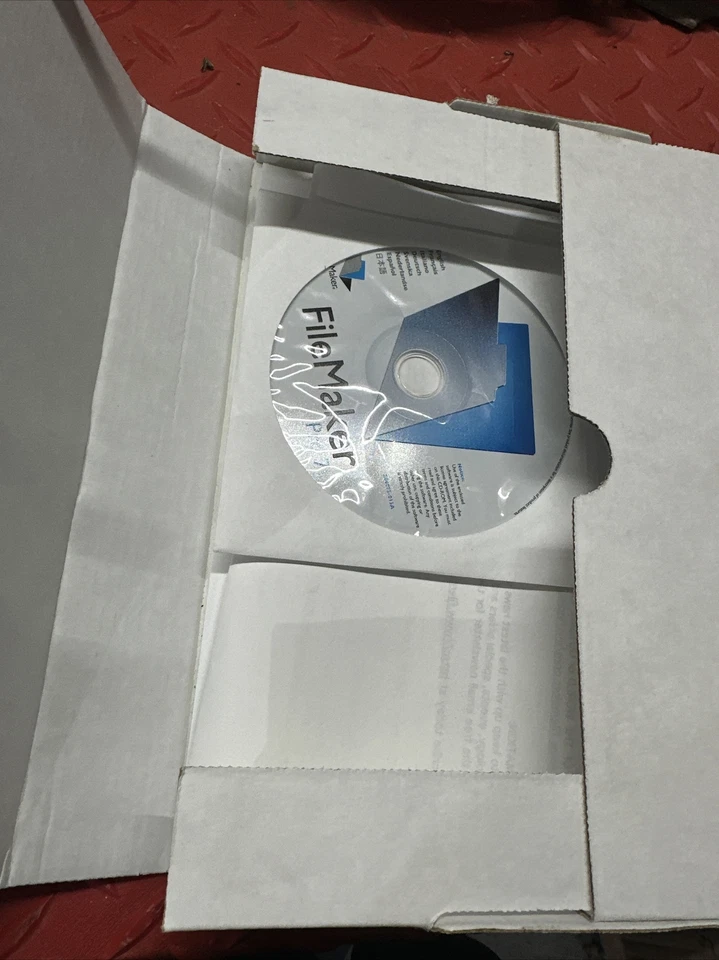 FileMaker Pro 7 Upgrade For Macintosh Mac Data Management Software used - Image 2 of 4