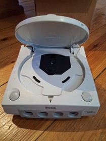 Sega Dreamcast Console Complete In Box