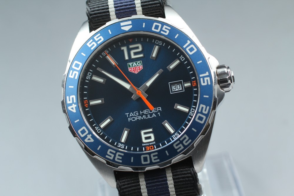 Near MINT TAG Heuer Formula 1 WAZ1010 Date Blue Quartz 42mm Men's Watch w/ Paper image 5