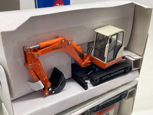 SIKU 3521 SCHAEFF HR 32 CRAWLER EXCAVATOR -ORANGE 1:50- GOOD IN BOX - Picture 5 of 5