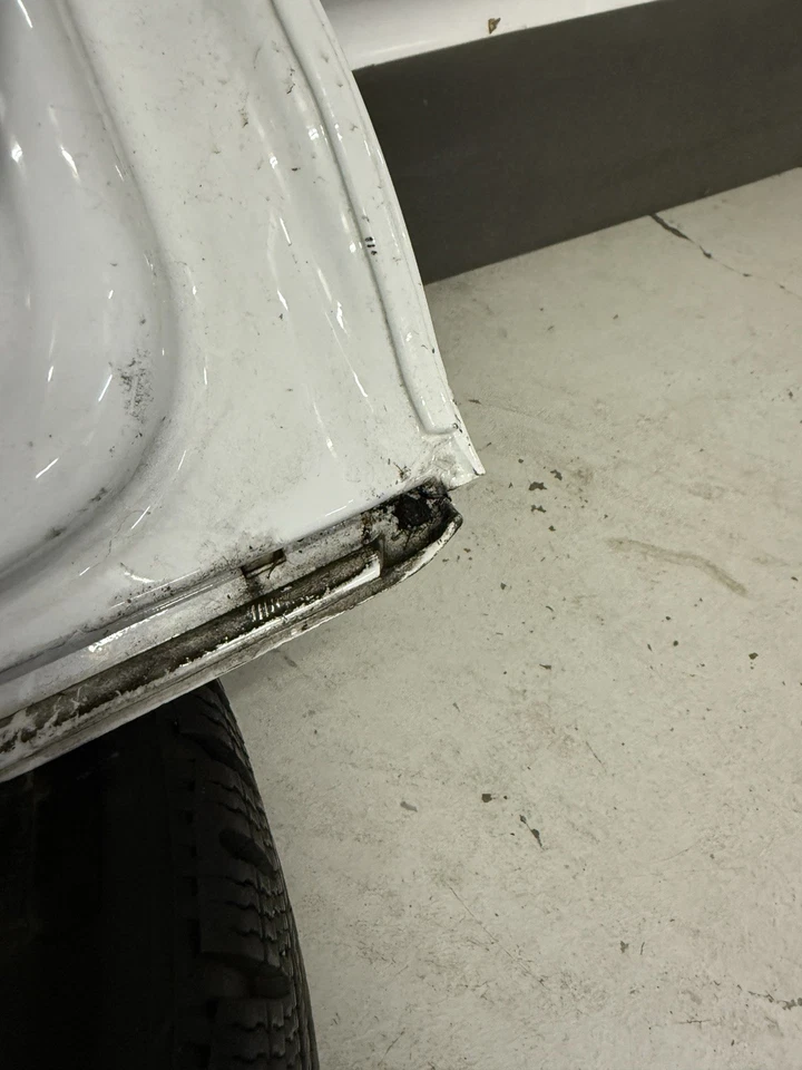 Porsche Macan GTS door rear left door left door 95B833311A 95b 2014 - Image 4 of 4