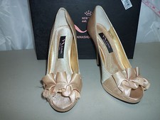 Nina New Display Model Womens Evelixa Gold Satin Open Toe Heels 5.5 M Shoes