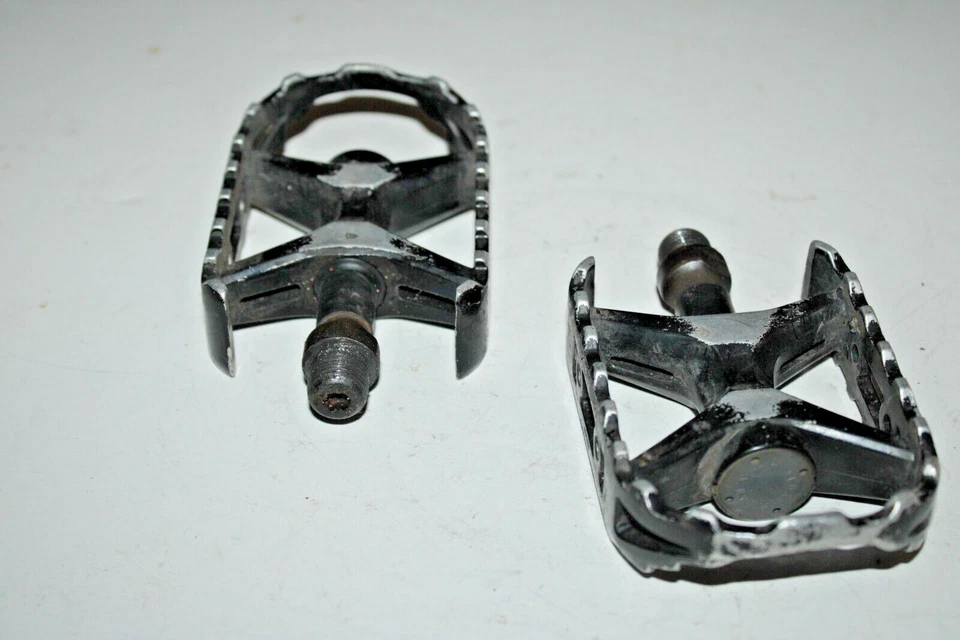 Pedales planos Suntour XCE 4050 de colección negros Bikepacking MTB Road Tour remitente de EE. UU. Foto 4 de 4