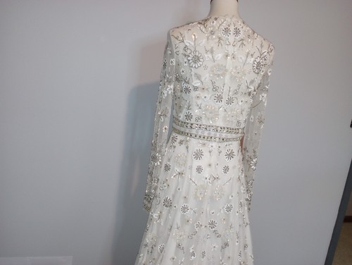 Vestido de novia victoriano Needle & Thread Bridal of London talla 8 IRL medida belo - Imagen 16 de 24