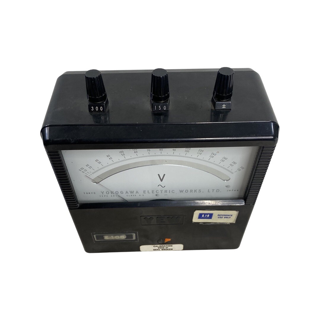 VINTAGE - Yokogawa YEW Type 2013. Portable AC Voltmeter Class 0.5