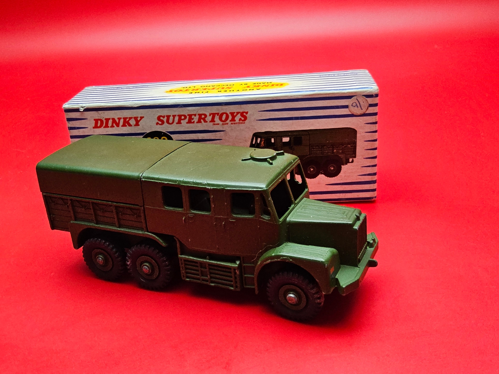 DINKYSUPERTOYS中型砲兵トラック689 Dinky 689, Medium Artillery Tractor - Free Price Guide & Review