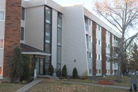 INVESTOR ALLERT! SOUTHSIDE 2-BEDROOM CONDO FOR SALE