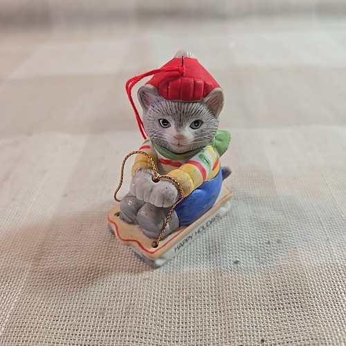 Vintage 1985 Kitty Cucumber Ceramic Ornament Happy Holidays Sleigh Schmid 2.75" - Picture 3 of 4