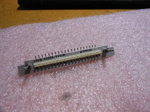 TERADYNE CONNECTOR PART # M1000-00023 NSN: 5935-00-473-3277 # C520011956 - Picture 5 of 11