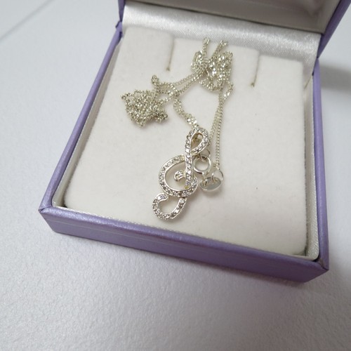 Sterling silver musical note pendant cz stones + sterling silver chain as new - Picture 10 of 10
