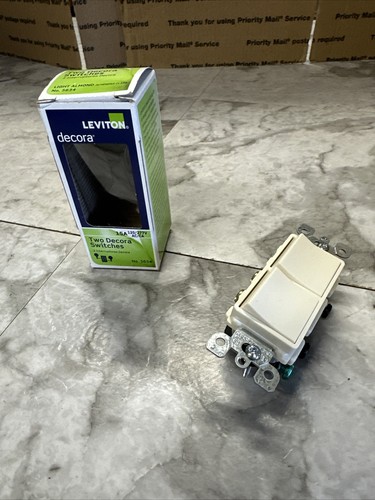 Leviton Decora einpoliger Doppelschalter weiß 15 Ampere R62-05634-WS - Bild 1 von 3