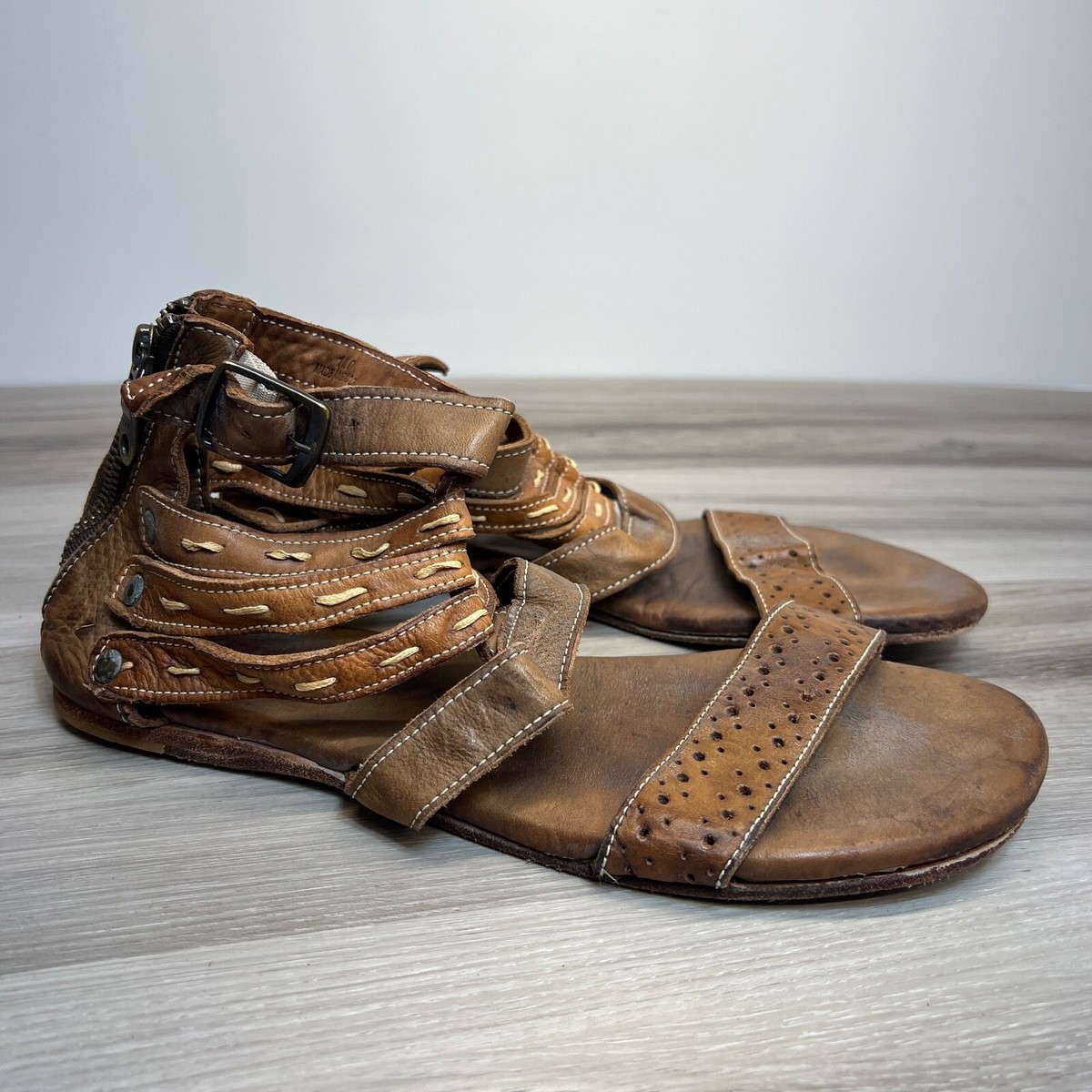 Bedstu Artemis Tan Studded Leather Zip Gladiator Sandal Womens Size 10