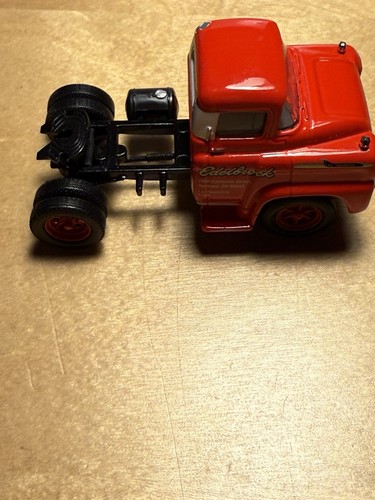 M2 Machines Auto Haulers 1958 Chevrolet LCF Semi Truck Chase Red Loose Metal - Picture 4 of 10