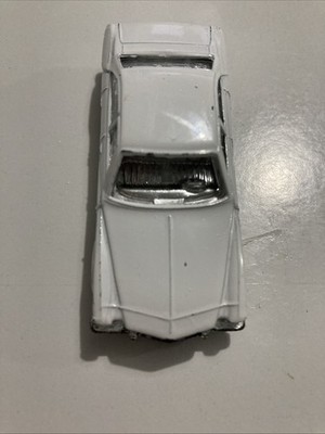 CORGI JUNIORS BUICK REGAL MASSSTAB 1:64 -- WEISS -- SELTEN 1978 bis 1984, siehe Bilder.