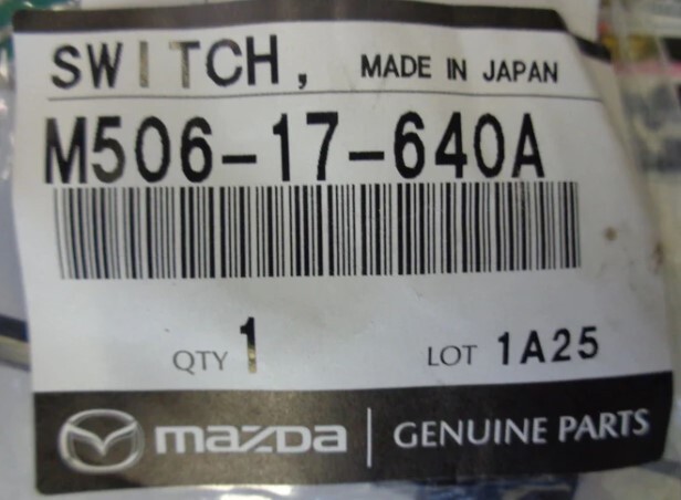 Mazda Miata 1990-1997 OEM Back-Up Lamp Reverse Light Switch M506