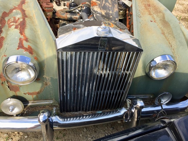 ROLLS ROYCE CLOUD BENTLEY LIGHT HOUSING. THE WORLDS LARGEST USED PARTS