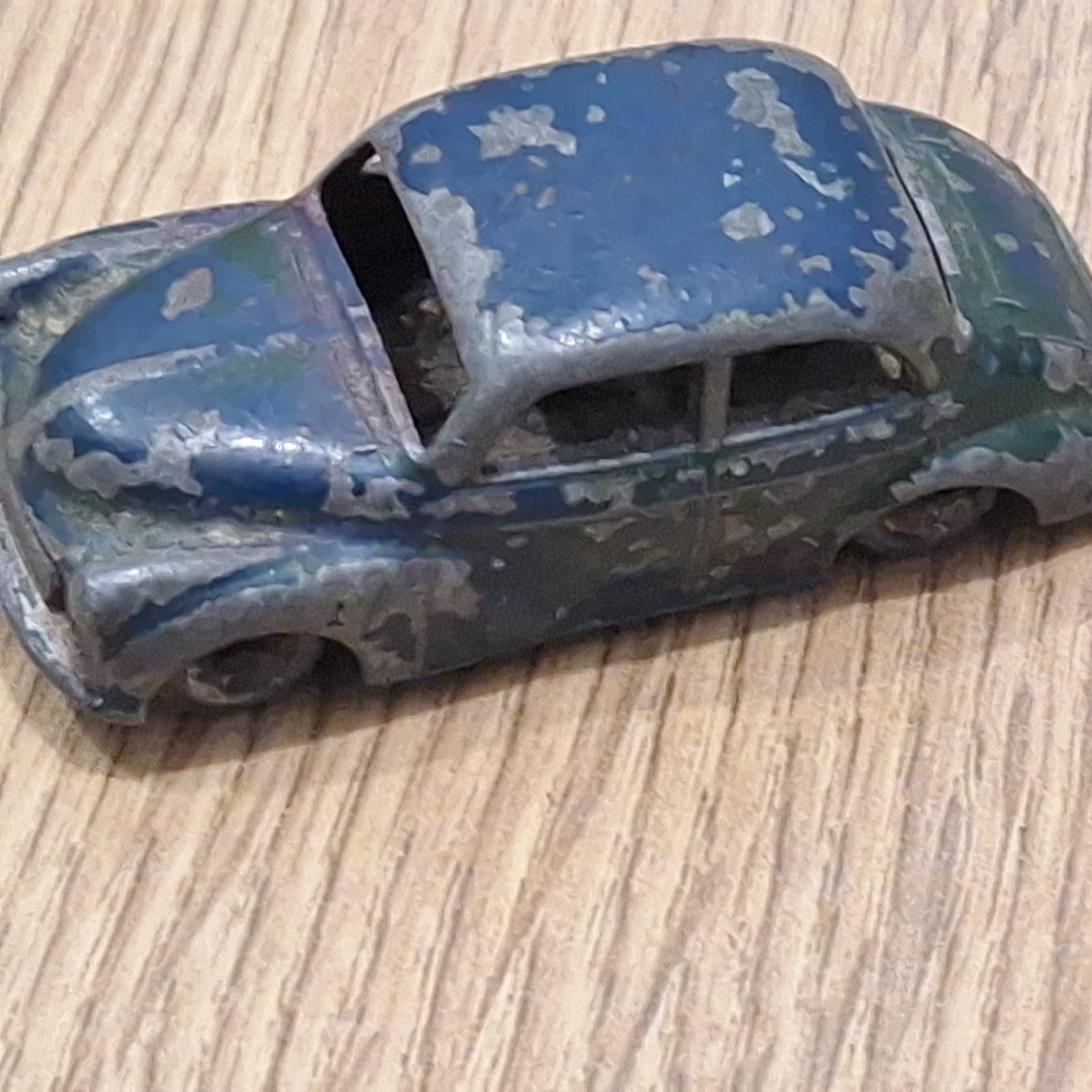 Matchbox 46a, Morris Minor 100 - Free Price Guide & Review