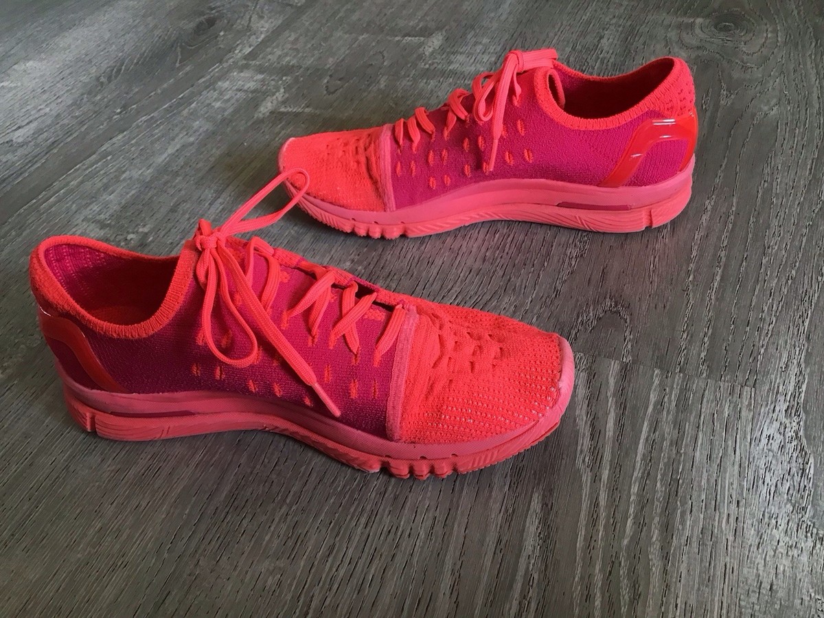 Under Armour Womens Charged speedform Size 8.5 Knit Coral