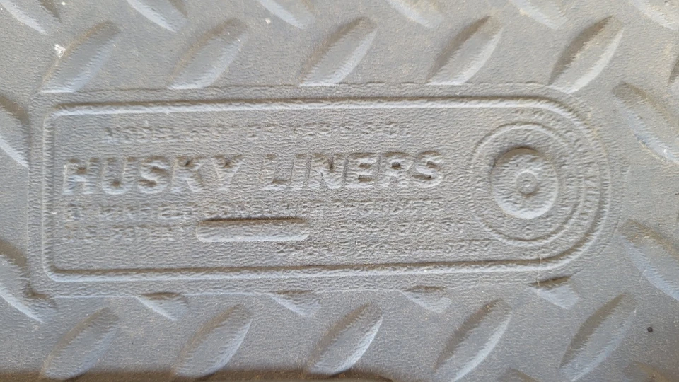 Husky Liner 2006-2012 Toyota RAV4 2-й ряд - Изображение 3 из 3