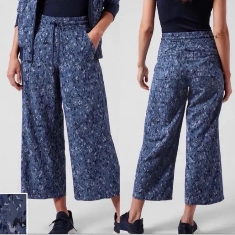 Athleta Avenue Printed Wide Leg Crop Pants Pull On Travel Outdoor Allure Navy 8
Opens in a new windo