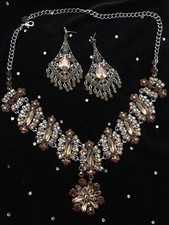Lot boucles d'oreilles et collier couleur marron/rouillé bijoux costume Aïd fête de mariage