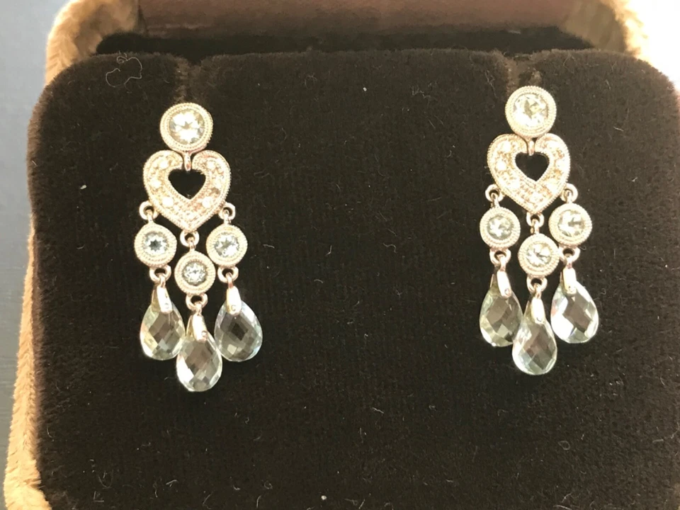 Pendientes araña vintage de topacio azul con corazón de diamantes de oro blanco de 18k Estate Foto 2 de 4