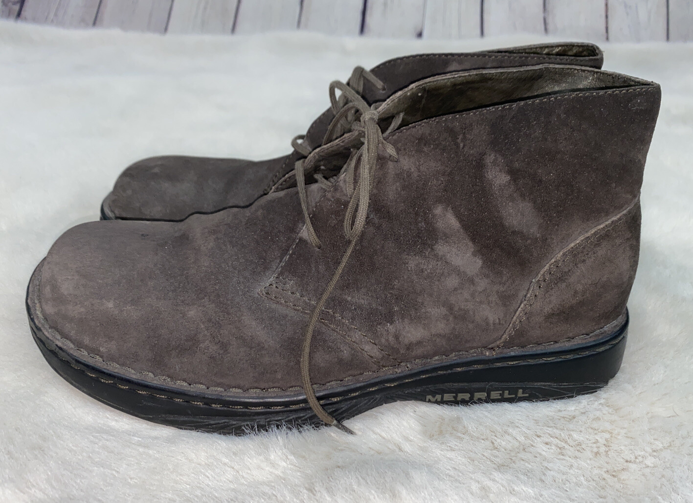World Traveler Chukkas Boots Size 