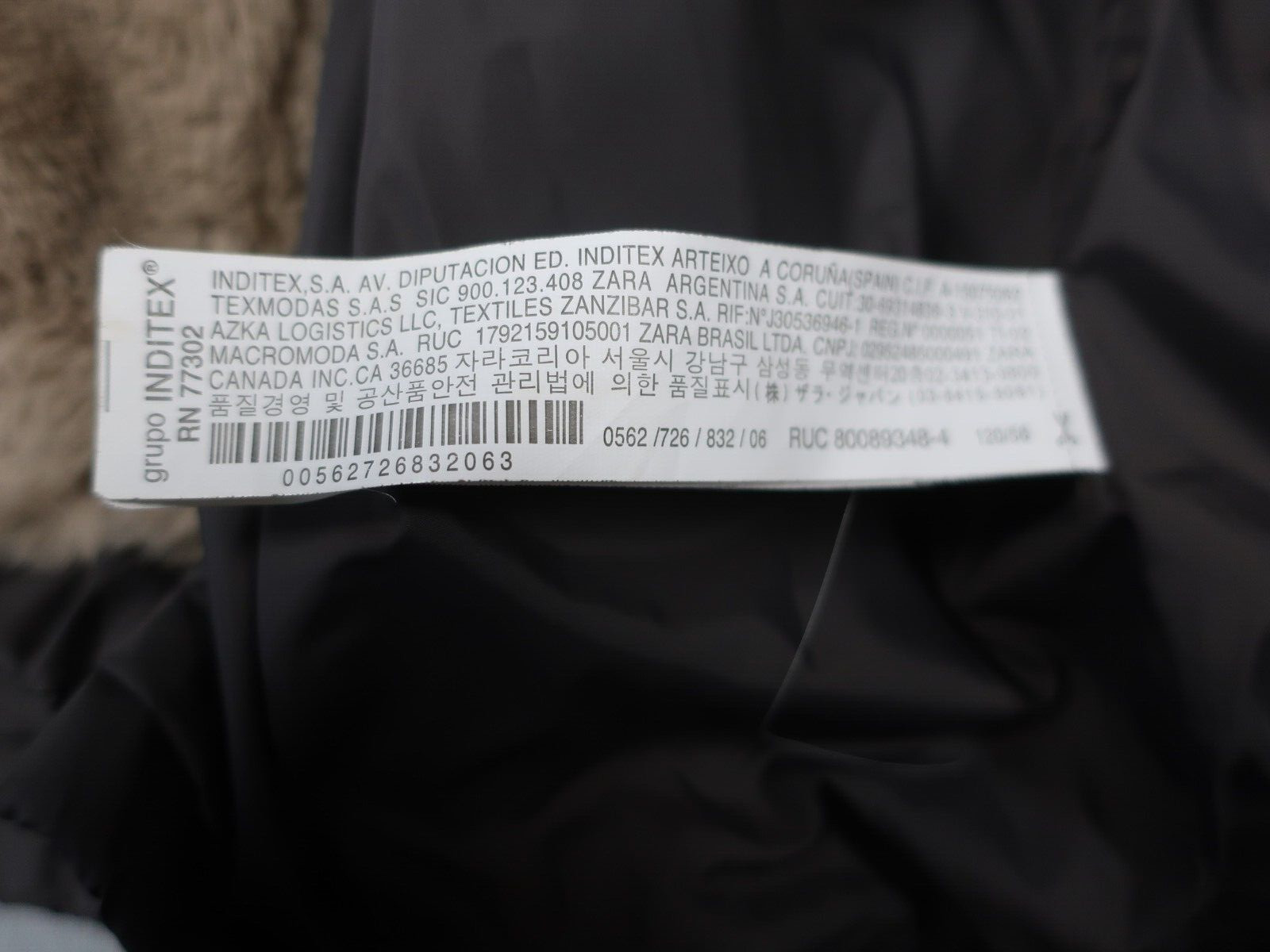 Zara  Biege Furry Unisex Childs  Jacket Coat  with Hood in good condition image 7