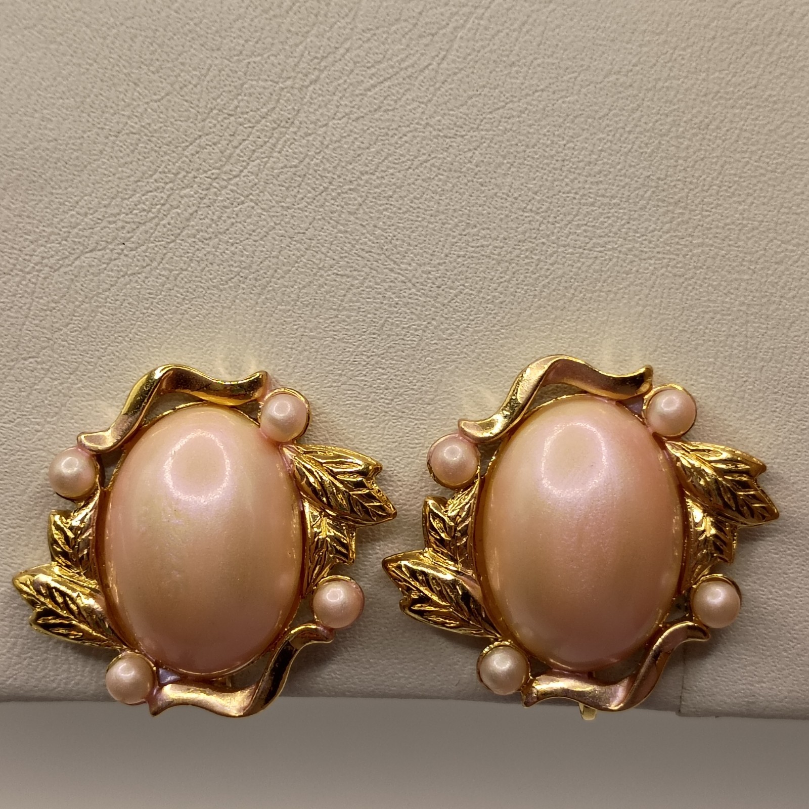Vintage Trifari Pink Cabochon Pearl Clip On Earrings Gold Tone Leaf Motif