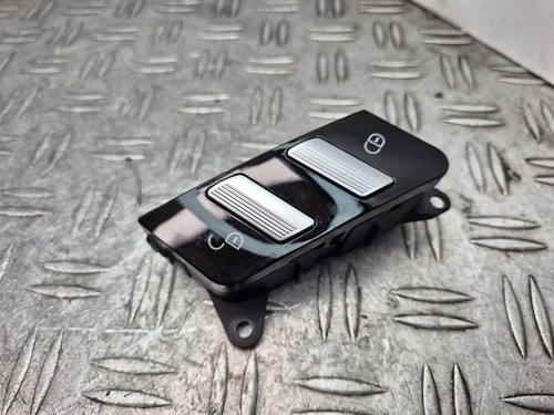 MERCEDES-BENZ S W221 Zentralverriegelungsschalter A2218213151 3.00 25588865