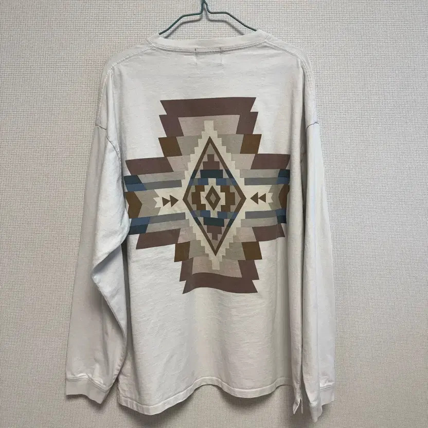 Pendleton Native Pattern Long Sleeve T-Shirt XL -… - image 1