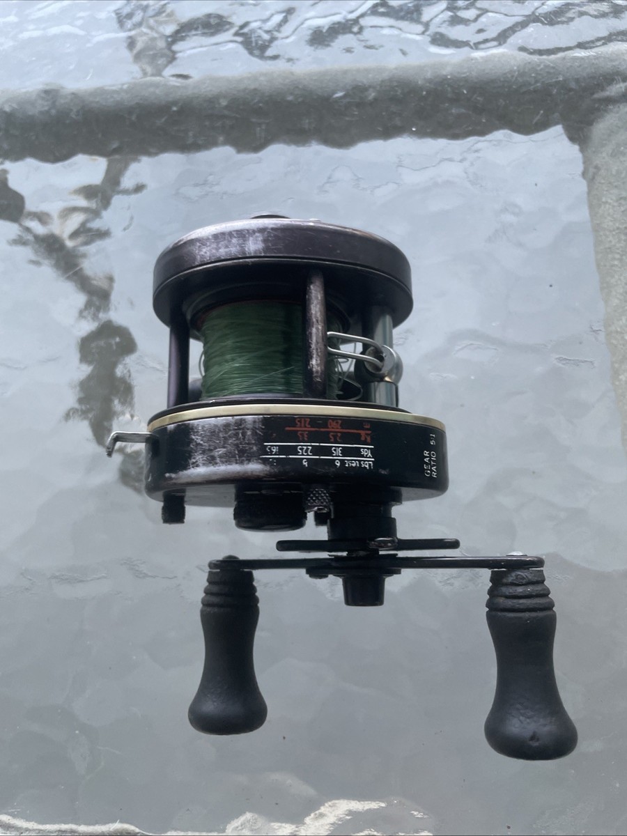 Shakespeare SIGMA 0002 ベイトリール Shakespeare Sigma Model 0002 Reel Bait Caster W Line 2 Graphite