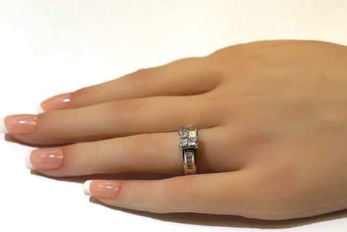 Anello di fidanzamento oro bianco 14 kt 1,60 ct principessa invisibile set diamanti 7g 6,75 - Foto 7 di 7