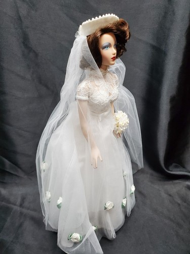 16” Ashton Drake Muñeca “Gene In Monaco” Vestido de Novia Firmado a Mano 😍 - Imagen 8 de 12