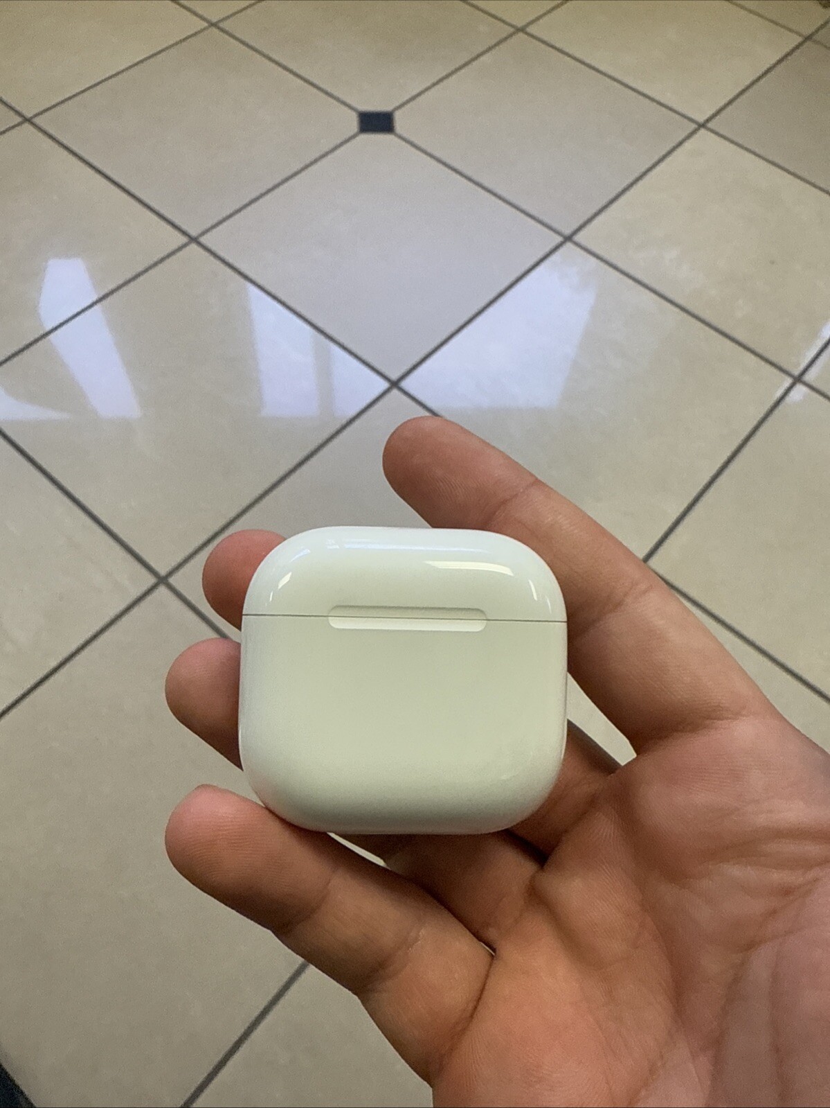 AirPods 3rd Gen with Lightning Charging Case-image