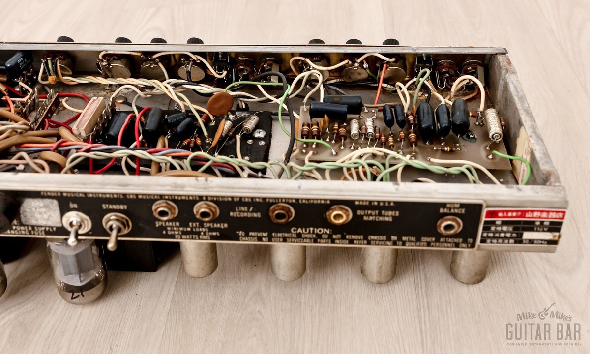 fender ベースアンプ　bassman70 Fender Bassman 70 2-Channel 70-Watt Guitar Amp Head 1977