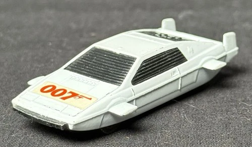 Vintage 1977 Corgi Juniors James Bond 007 Lotus Esprit The Spy Who Loved Me